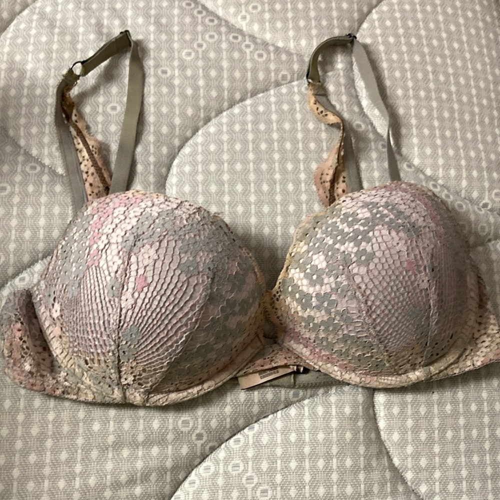 Victoria's Secret Pink and Gray Lace Bra with Adjustable Straps 34D